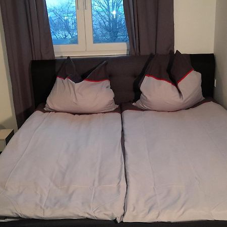 Berlin - Schoenefeld Gruene Wohnung Εξωτερικό φωτογραφία
