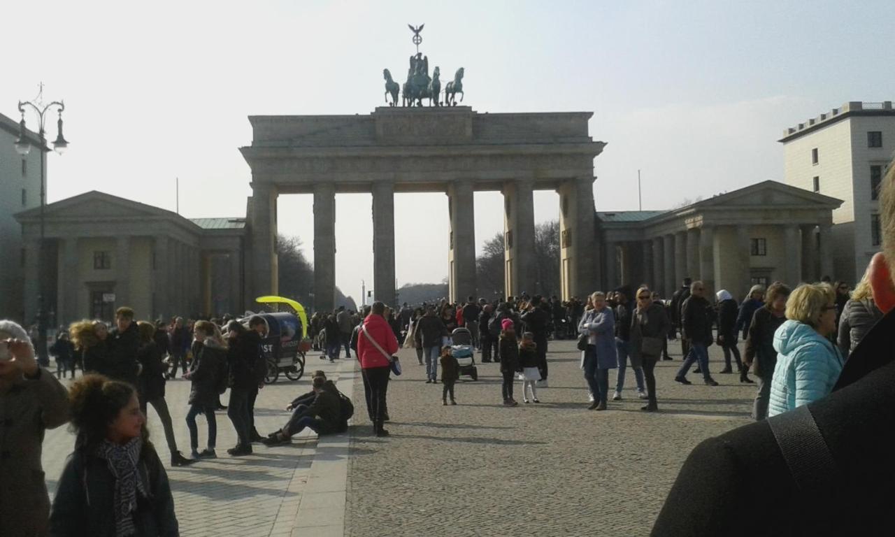 Berlin - Schoenefeld Gruene Wohnung Εξωτερικό φωτογραφία
