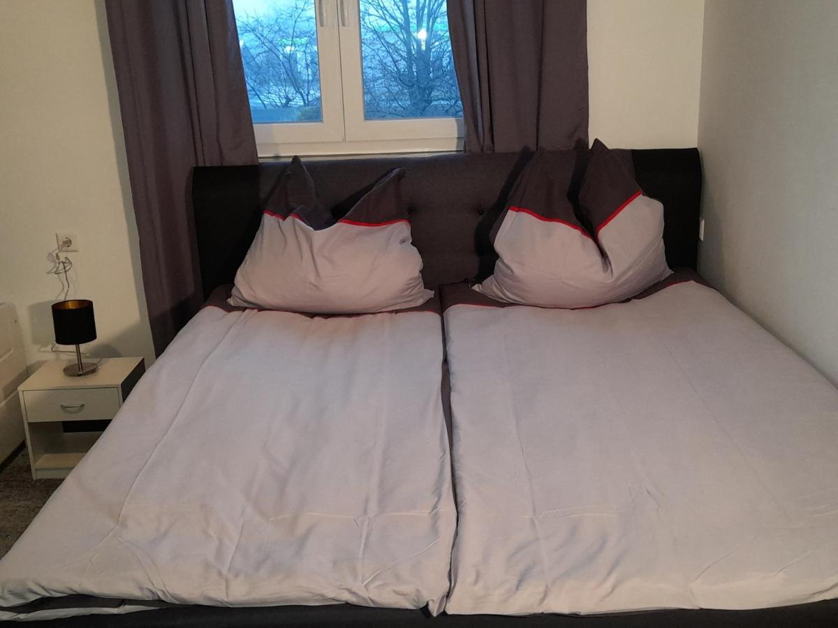 Berlin - Schoenefeld Gruene Wohnung Εξωτερικό φωτογραφία