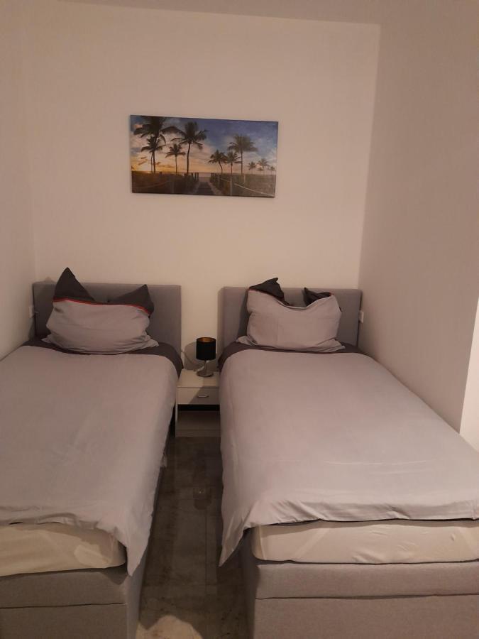 Berlin - Schoenefeld Gruene Wohnung Εξωτερικό φωτογραφία